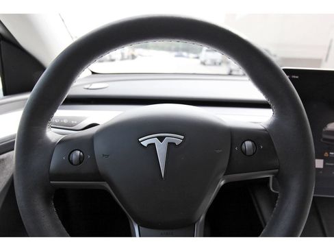 Used 2023 Tesla Model Y Long Range AWD/4WD image 15