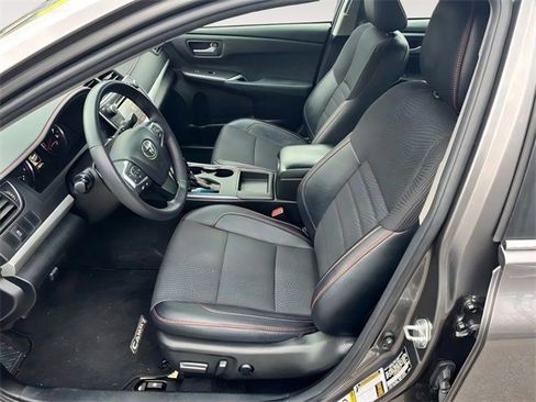 Used 2016 Toyota Camry SE w/ Moonroof Package image 12