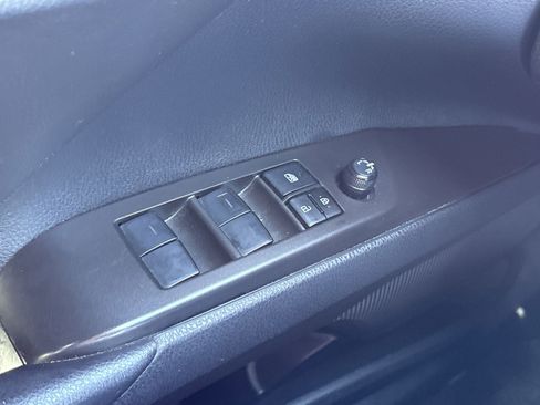 Used 2023 Toyota Camry SE image 15