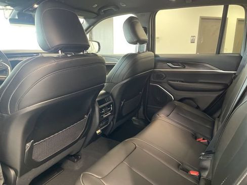 New 2026 Jeep Grand Cherokee Limited w/ Trailer Tow Package AWD/4WD image 20
