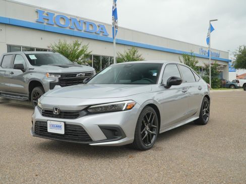 Used 2023 Honda Civic Sport image 1