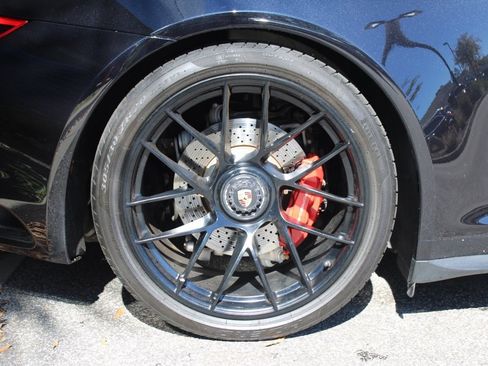 Used 2019 Porsche 911 Targa 4 GTS image 15