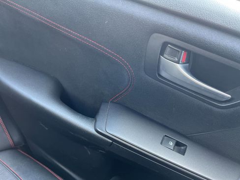 Used 2016 Toyota Camry XSE image 11