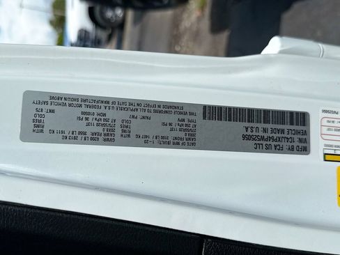 Used 2023 Jeep Wrangler Unlimited Sahara w/ Cold Weather Group image 36