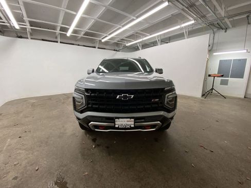 Used 2025 Chevrolet Tahoe Z71 image 9