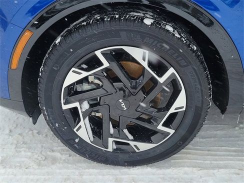 Certified 2023 Kia Sportage SX image 5