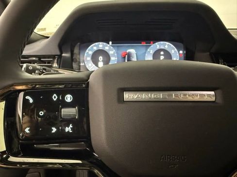 Used 2026 Land Rover Range Rover Evoque S AWD/4WD image 19