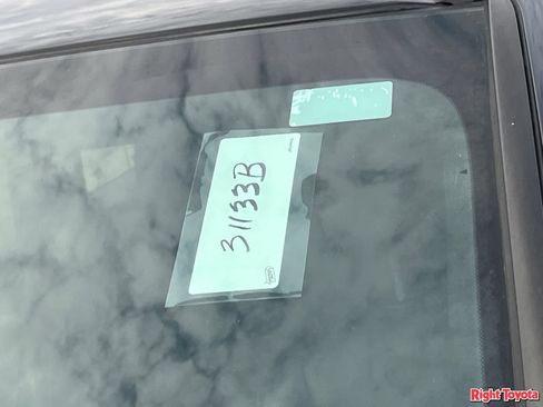 Used 2022 Honda Passport EX-L image 11