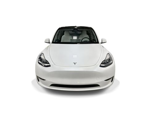 Certified 2023 Tesla Model Y AWD image 2