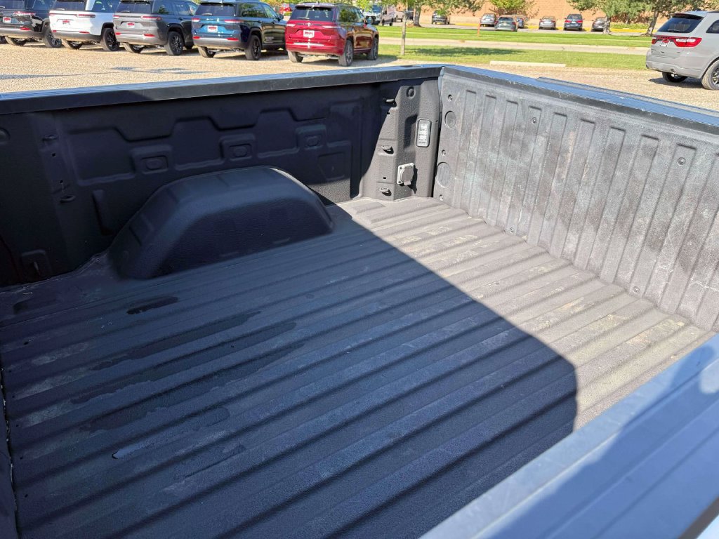 Used 2023 Chevrolet Silverado 1500 LTZ w/ LTZ Convenience Package II AWD/4WD image 10