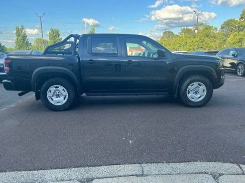 Used 2024 Nissan Frontier SV w/ Hardbody Edition AWD/4WD image 2