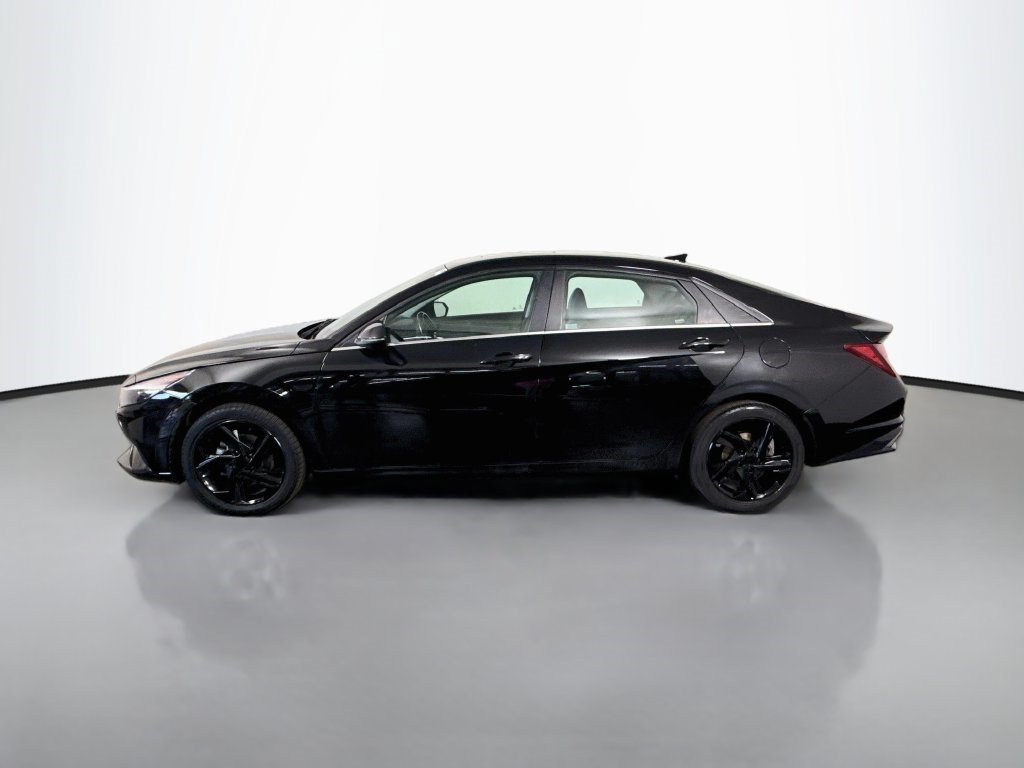 Used 2021 Hyundai Elantra Limited FWD image 6