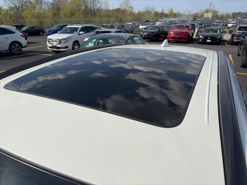 Used 2019 Nissan Murano SV w/ Premium Package AWD/4WD image 12