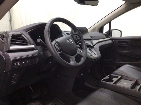 Used 2025 Honda Odyssey EX-L image 9