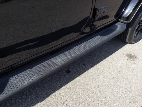 Used 2021 Jeep Wrangler Unlimited Sahara image 10