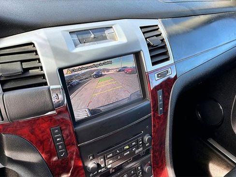 Used 2013 Cadillac Escalade EXT Premium image 19
