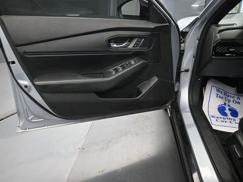 Used 2023 Honda Accord Sport image 9