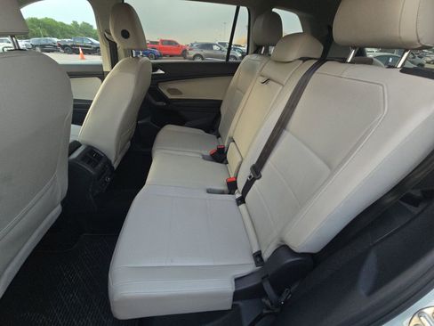Used 2021 Volkswagen Tiguan SE FWD image 15