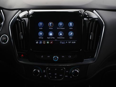 Used 2023 Chevrolet Traverse LT image 16