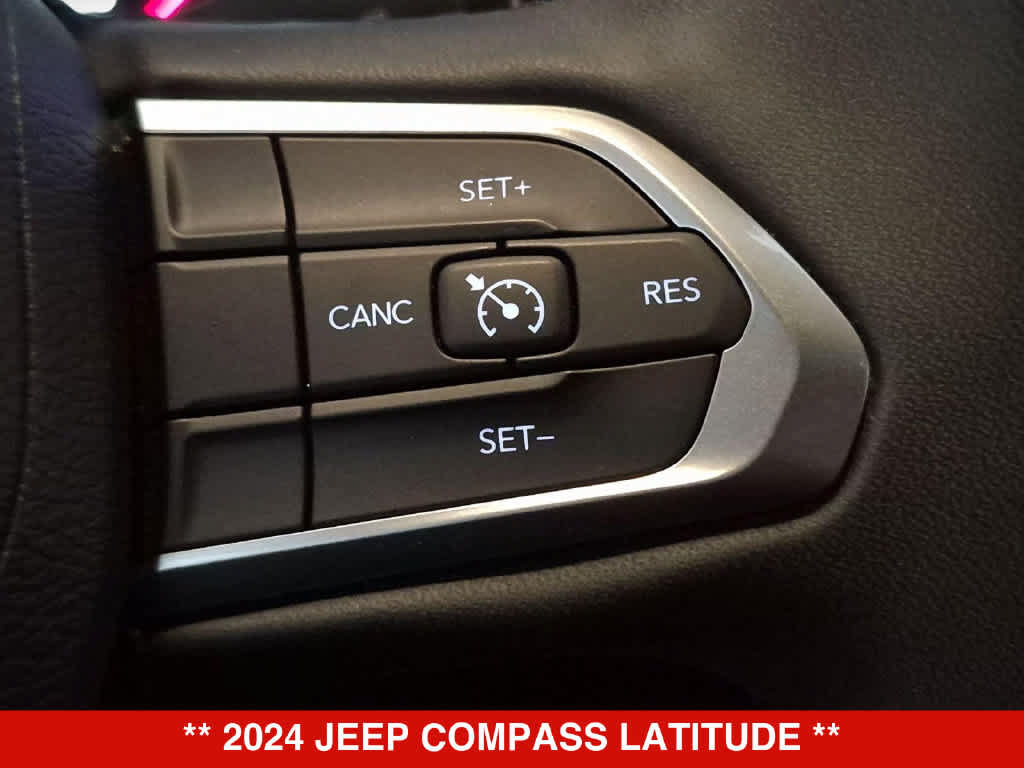 Used 2024 Jeep Compass Latitude AWD/4WD image 23