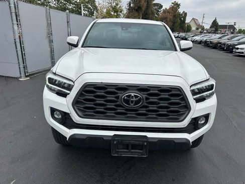 Used 2023 Toyota Tacoma TRD Off-Road w/ Black Out Package (TMS) AWD/4WD image 7
