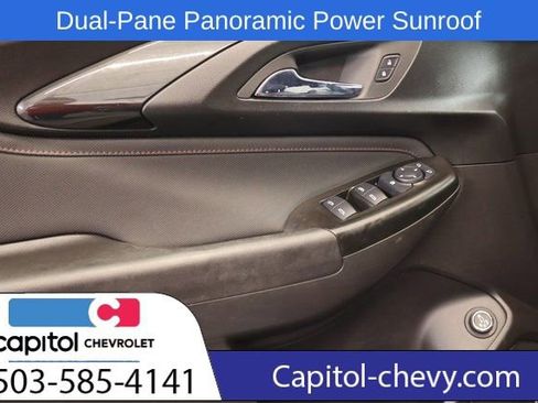 Used 2023 Chevrolet TrailBlazer RS w/ Sun and Liftgate Package image 11