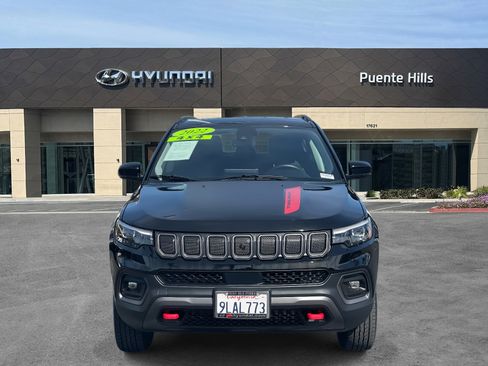 Used 2022 Jeep Compass Trailhawk w/ Trailhawk Elite Group image 2