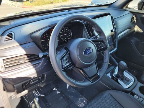 Used 2025 Subaru Forester Premium w/ Convenience Package #1 AWD/4WD image 12