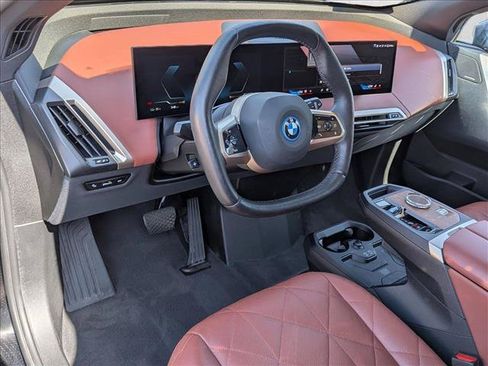 Used 2024 BMW iX xDrive50 w/ Sport Package AWD/4WD image 10