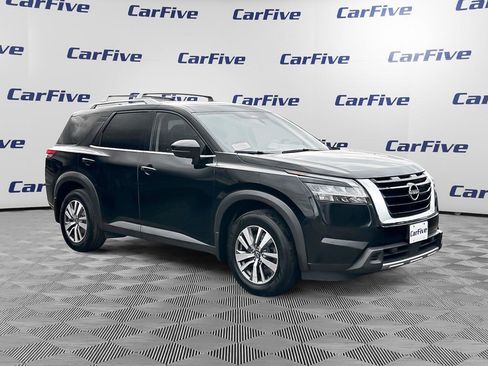 Used 2023 Nissan Pathfinder SL image 8