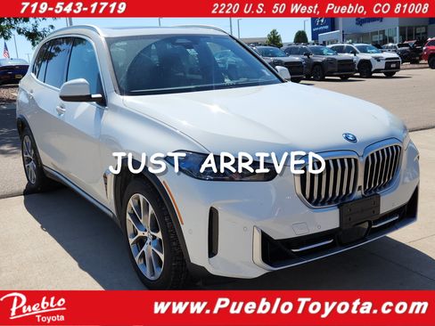 Used 2026 BMW X5 xDrive50e w/ Premium Package AWD/4WD image 1