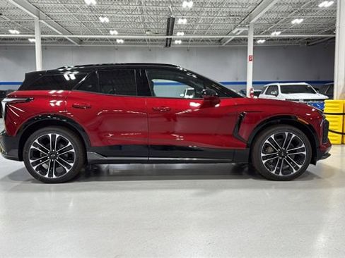 New 2026 Chevrolet Blazer EV SS image 3