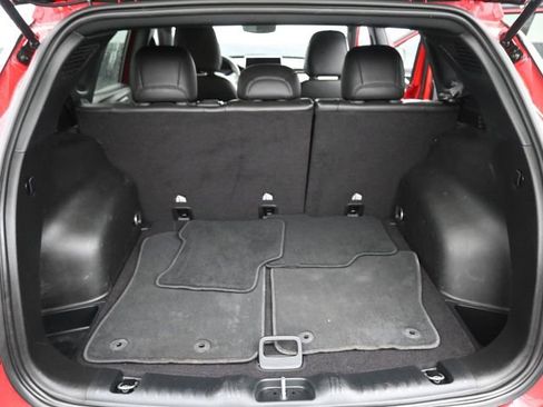 Used 2024 Jeep Compass Latitude image 6