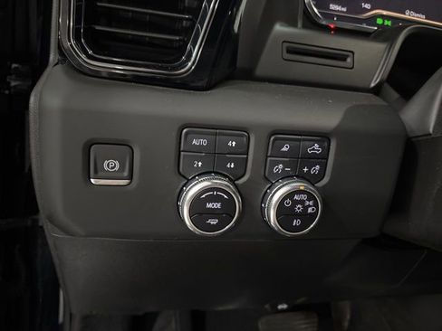 Used 2025 GMC Sierra 1500 AT4 AWD/4WD image 30