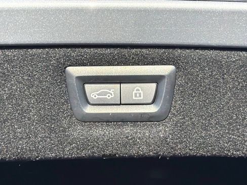 Used 2023 BMW 840i Convertible RWD image 16