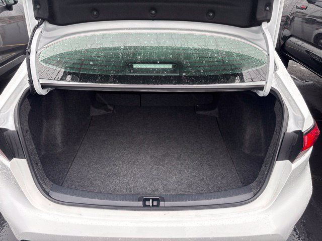 Used 2025 Toyota Corolla LE FWD image 16