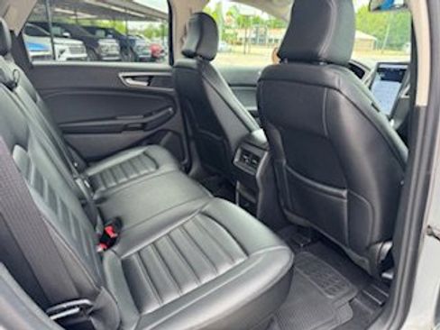 Used 2024 Ford Edge SEL image 12