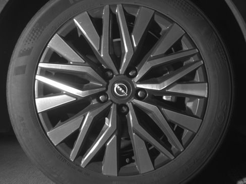 Used 2025 Nissan Altima 2.5 SV image 13