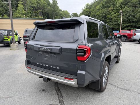 Used 2025 Toyota 4Runner Limited AWD/4WD image 41