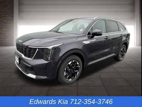 New 2025 Kia Sorento S image 1