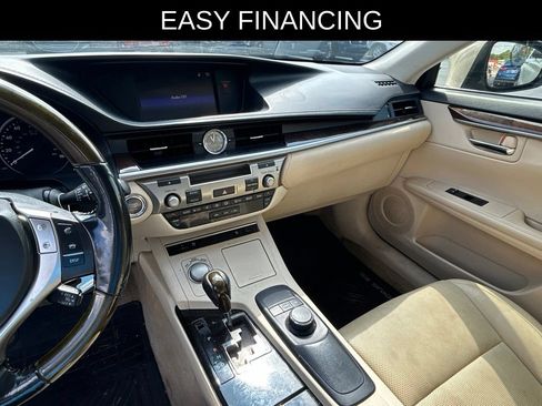 Used 2015 Lexus ES 350 w/ Premium Package FWD image 17