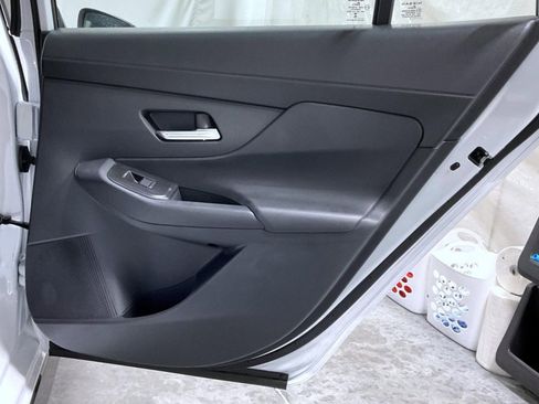New 2026 Nissan Sentra SR FWD image 18