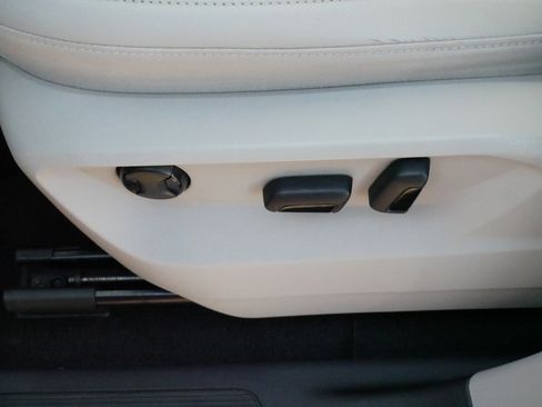 Used 2019 Volkswagen Atlas SE w/ Panoramic Sunroof Package image 20