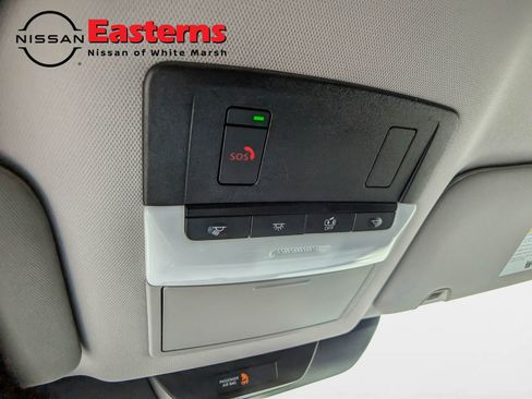 Used 2022 Nissan Pathfinder SV image 26