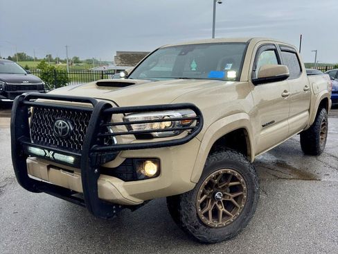 Used 2019 Toyota Tacoma TRD Sport w/ Technology Package AWD/4WD image 1