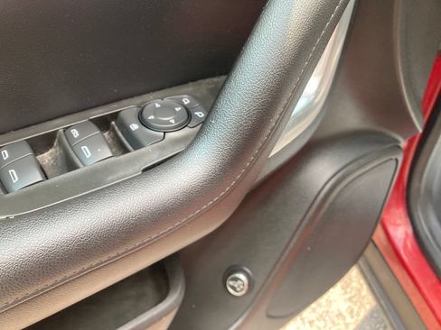 Used 2021 Chevrolet Blazer LT AWD/4WD image 16
