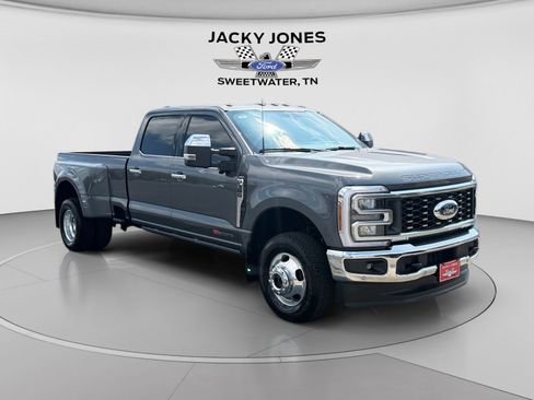 Used 2026 Ford F350 Lariat w/ Lariat Ultimate Package AWD/4WD image 7