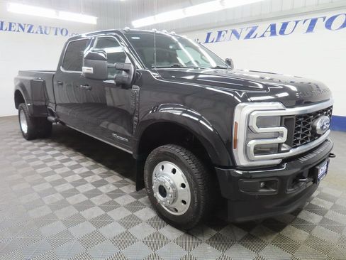 Used 2025 Ford F450 Platinum image 3