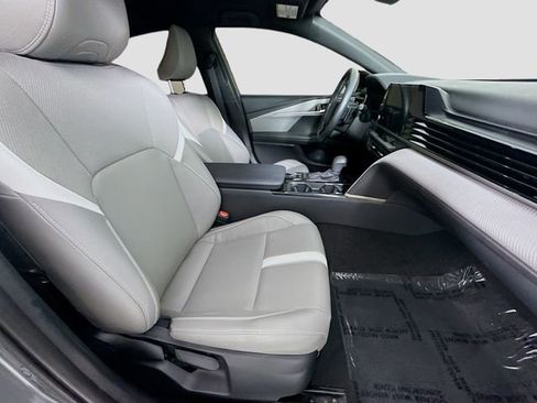 Certified 2025 Toyota Camry SE w/ Convenience Package image 26