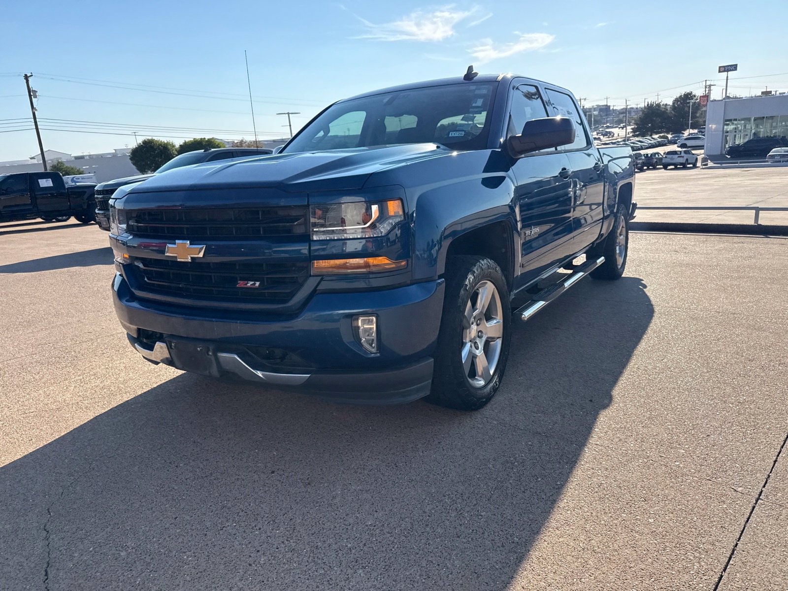 Used 2018 Chevrolet Silverado 1500 LT w/ Texas Edition AWD/4WD image 3